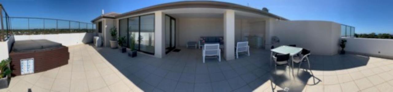 Grand Mercure Allegra Hervey Bay Eksteriør bilde A balcony