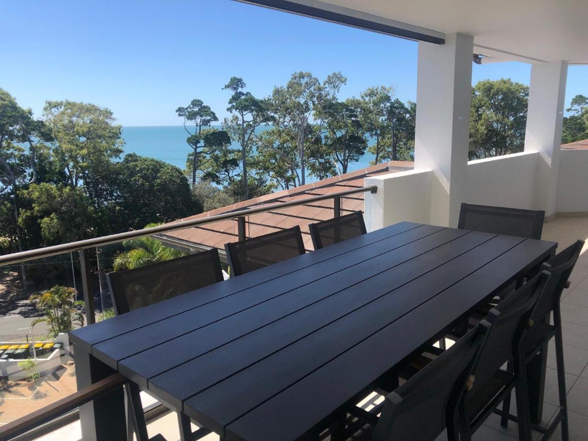 Grand Mercure Allegra Hervey Bay Eksteriør bilde A balcony in a residential apartment