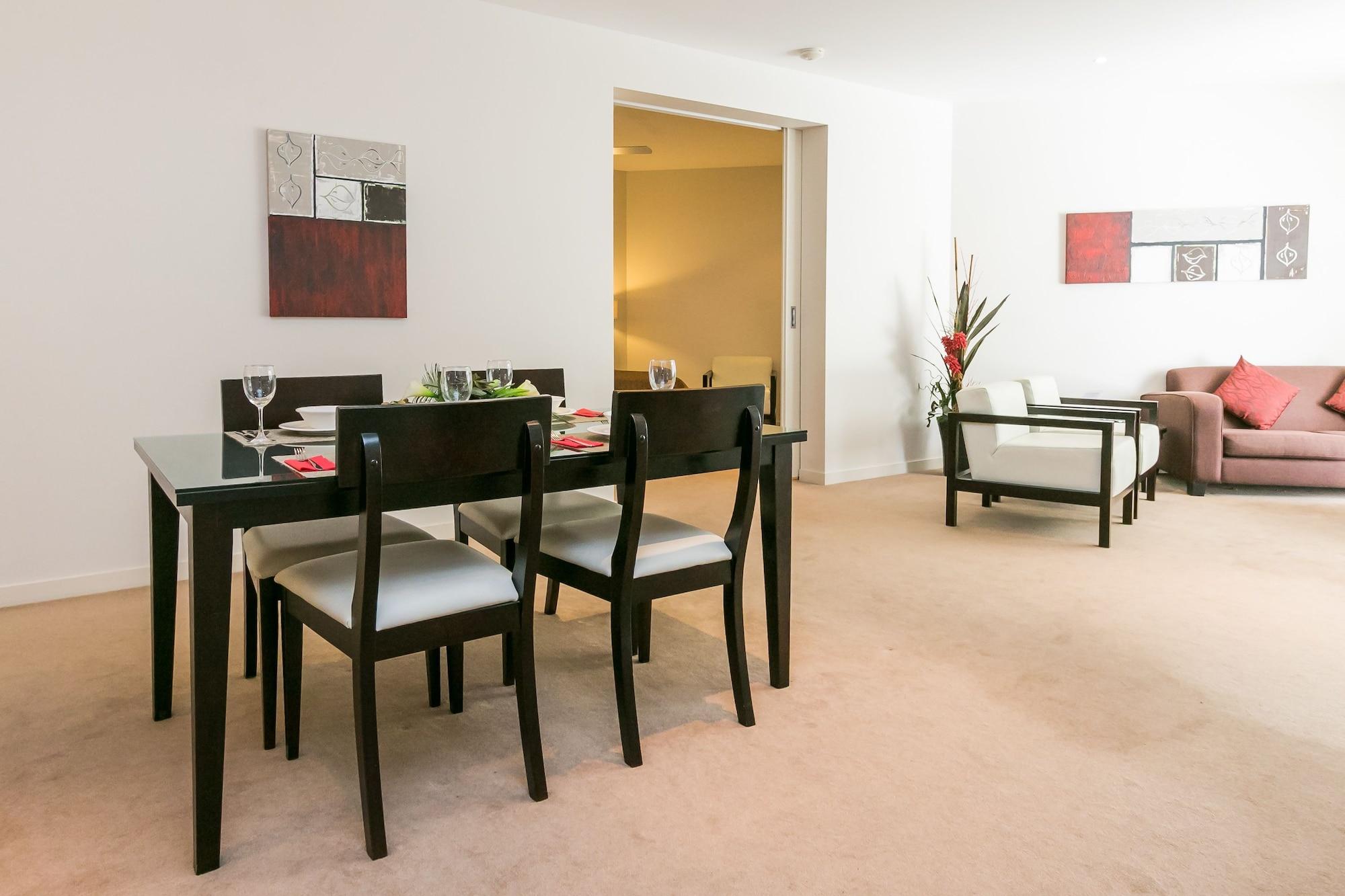 Grand Mercure Allegra Hervey Bay Eksteriør bilde A typical apartment at the complex