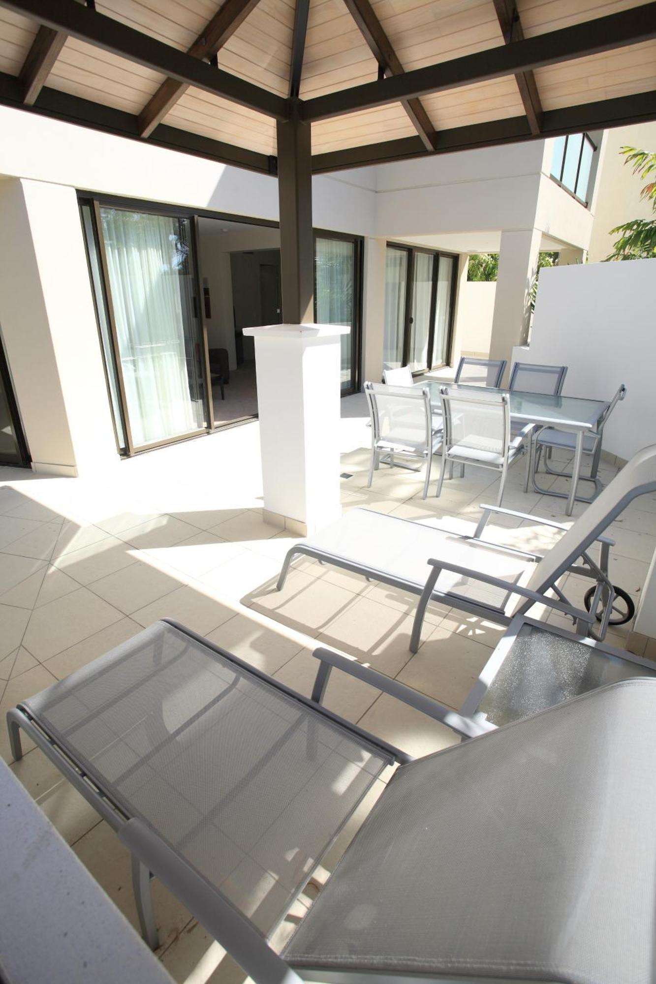 Grand Mercure Allegra Hervey Bay Eksteriør bilde A patio