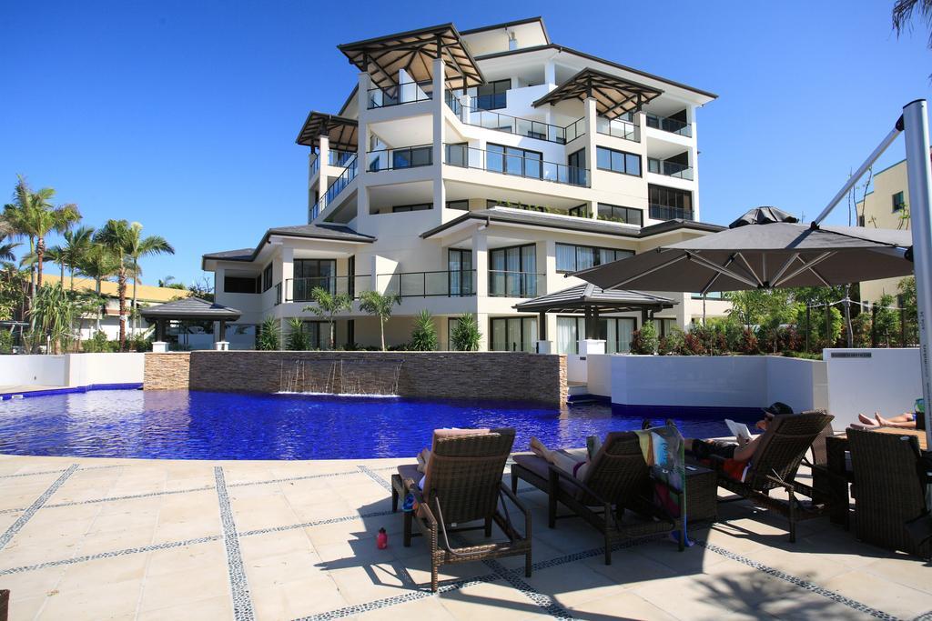 Grand Mercure Allegra Hervey Bay Eksteriør bilde The pool at the Mantra on Saltwater Island